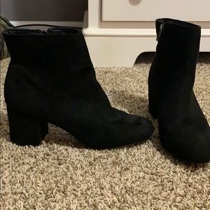Black booties!!